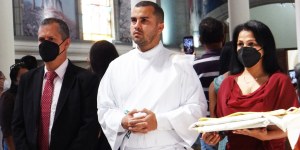 Víctor Manuel, el primer sacerdote ordenado en la diócesis de Petare, el barrio más grande de América Latina