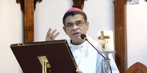 «El bien es eternamente poderoso»: La homilía del obispo encerrado en Nicaragua