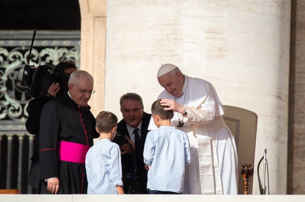 Pope-Francis-general-audience-Antoine-Mekry-ALETEIA