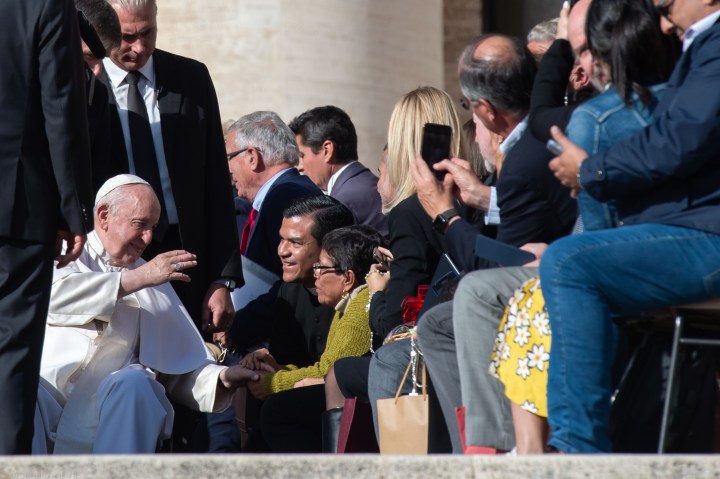 Pope blesses faithful