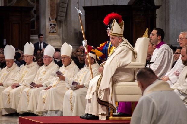 Pope-Francis-celebrates-a-Holy-Mass-to-the-60th-anniversary-of-the-beginning-of-the-second-Vatican-Ecumencial-Council-Antoine-Mekary-ALETEIA