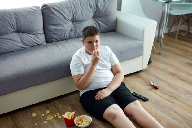 boy-eating-fast-food