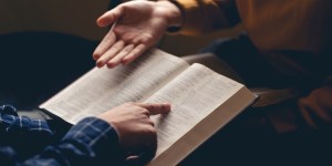 Hermano católico, ¿lees la Biblia?