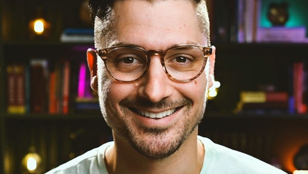 Cameron Bertuzzi, influenciador protestante que se converteu ao catolicismo