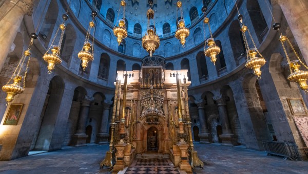 Corner Item Image - El jardín hallado bajo la iglesia del Santo Sepulcro se hace eco del relato evangélico