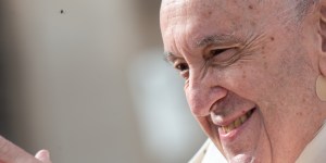 El Papa está &#8220;físicamente muy bien&#8221;, ahora debe &#8220;reaprender a hablar&#8221;