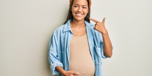 «Ayudemos al feto, pero también a las embarazadas y a sus familias»