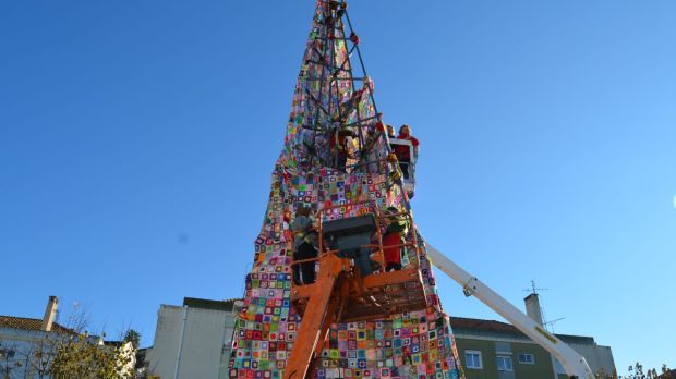 Nuevo récord: el árbol de Navidad de crochet más grande del mundo