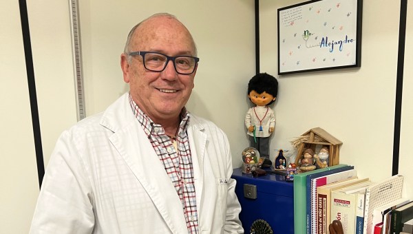 Alejandro Martín Carrero, médico especialista en Medicina Familiar y Comunitaria, doctor en Farmacodependencias