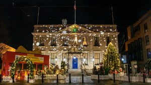 Light-projections-on-the-Mansion-House-on-Dawson-Street-during-Winter-Lights-Dublin-City