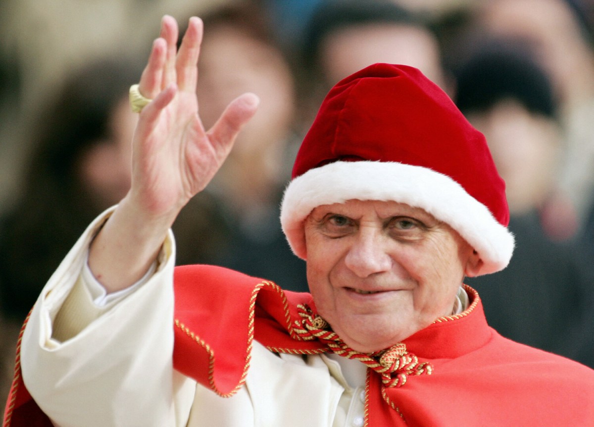 Benedykt XVI w zabawnych sytuacjach