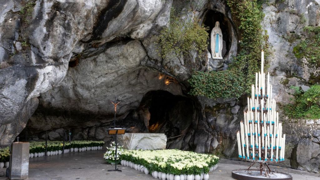 Hommage floral à Lourdes