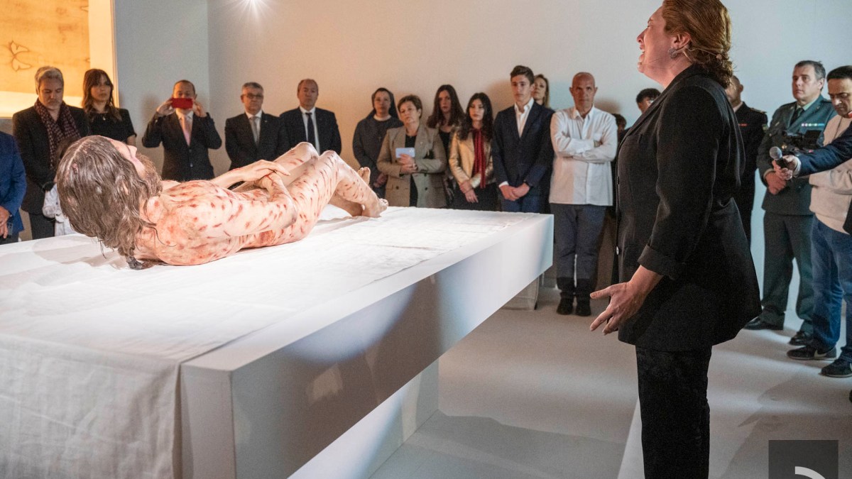 20230325_inauguracion_themysteryman_guadix_14.jpg