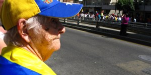 Venezuela: Sentir desconfianza hacia el otro y rezar cuando se enfrentan problemas