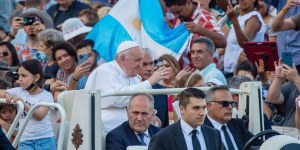 Papa confirma a periodistas su intención de visitar Argentina en 2024