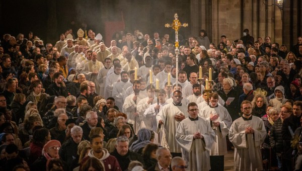 Messe chrismale, Pâques, Semaine Sainte