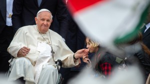 Pope Francis meet with Faithful at the end of his weekly general audience