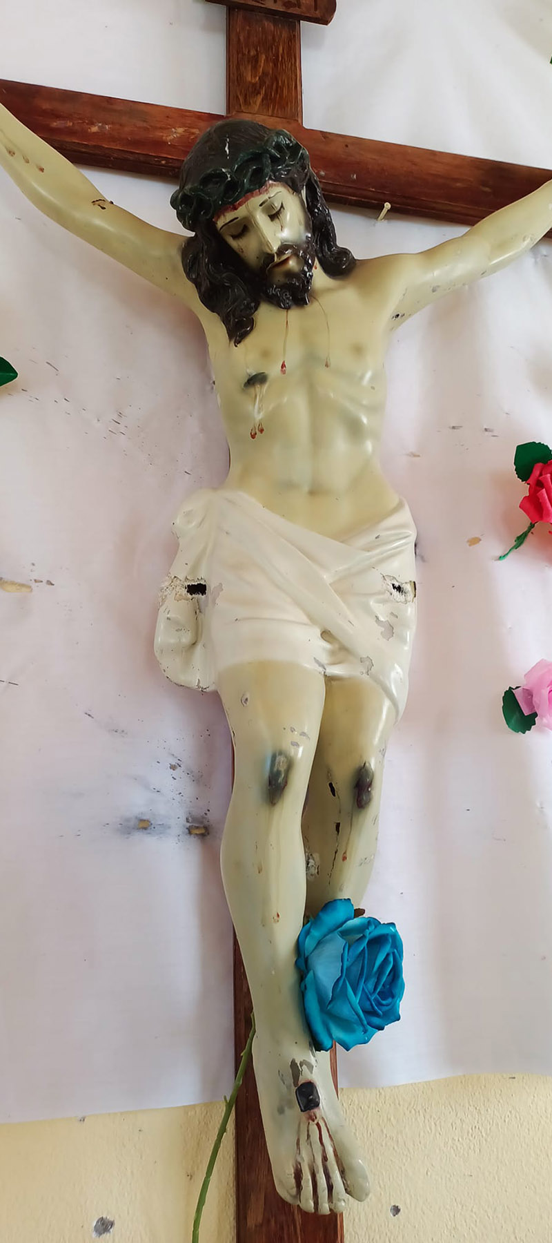 Cristo y Virgen de Guadalupe baleados