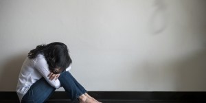 Señales de alarma y claves para prevenir el suicidio