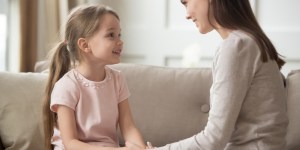 Cuatro maneras sencillas de tranquilizar a niños ansiosos