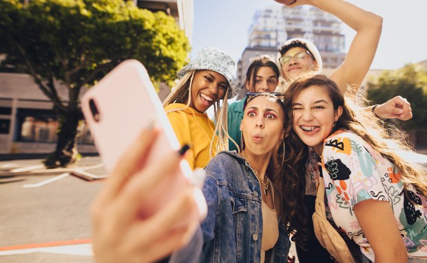 jóvenes selfie