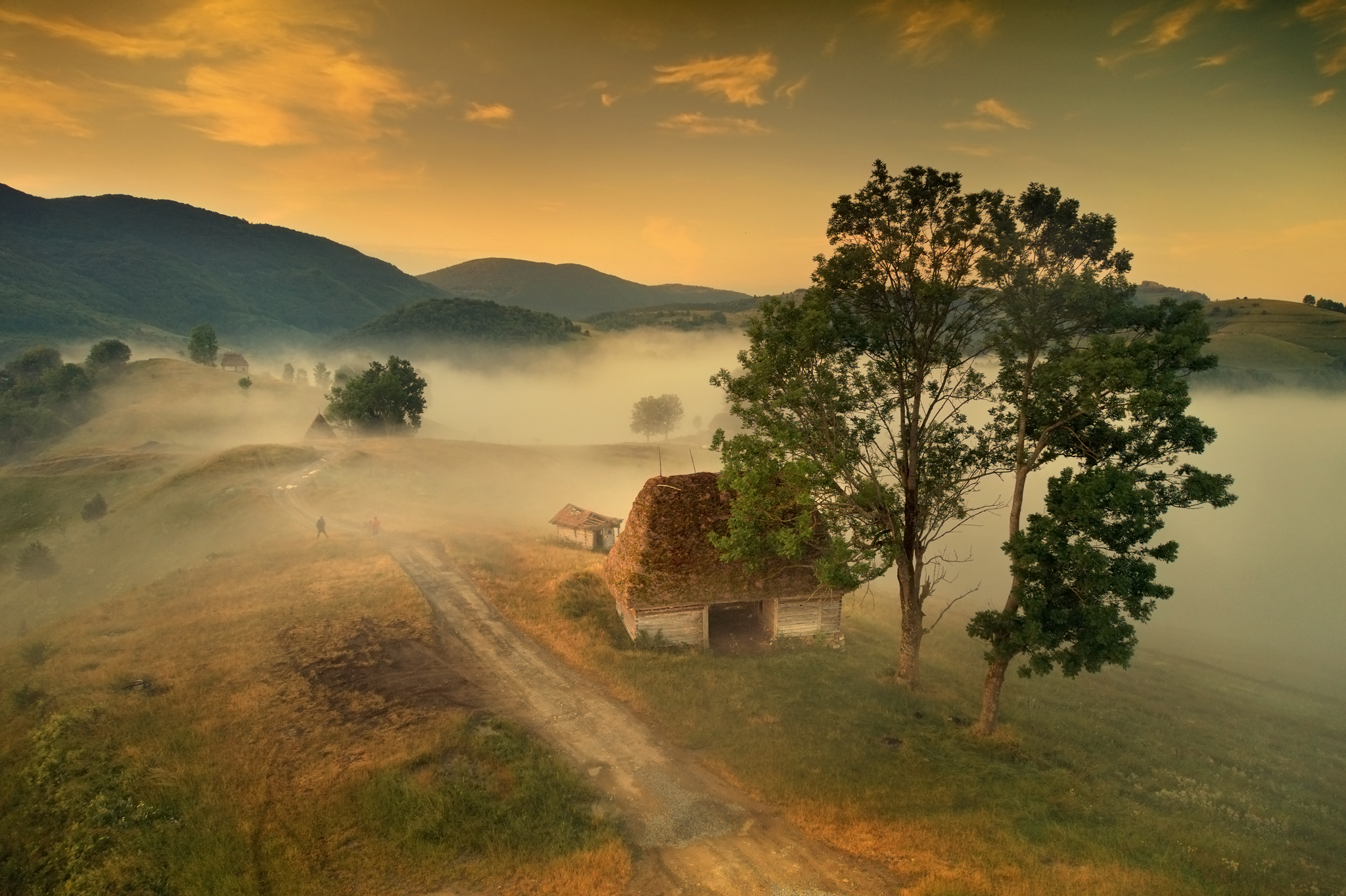 Fotografías de iglesias desde el cielo por el padre Marcin