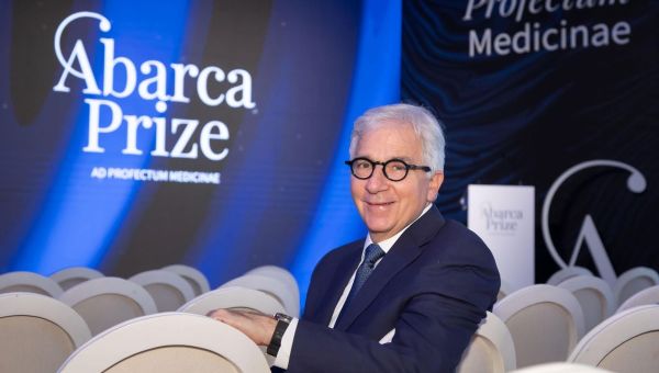 Douglas A. Melton Premio Abarca