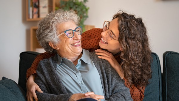 Cuidar a los adultos mayores