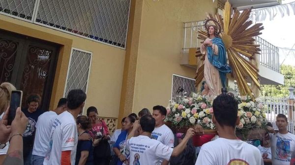 PROCESSION-NICARAGUA-FACEBOOK
