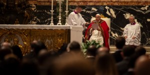 El Papa Francisco elogia la humildad de Benedicto XVI