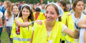 Voluntarios: Más de 18.000 corazones laten para abrazar al Papa en España