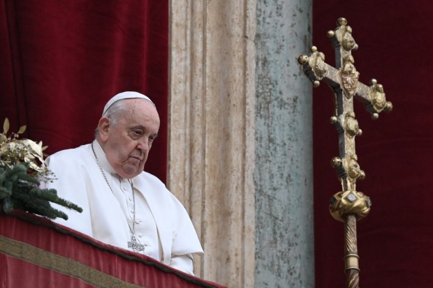 BENEDICTION-URBI-ET-ORBI-POPE-AFP-000_348X977