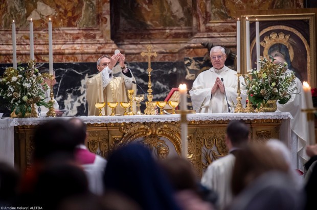 Misa en memoria de Benedicto XVI en San Pedro