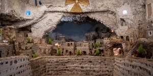 El belén que Juan Pablo II visitaba cada año, y su creador