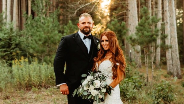 Couple born on the same day