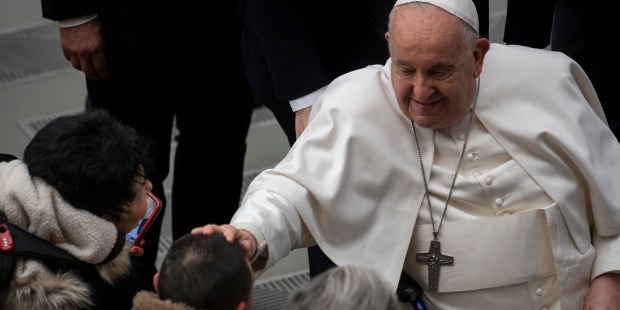 El Papa Francisco dio un método para combatir la avaricia