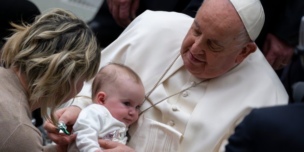 El Papa advierte contra «el demonio del mediodía»