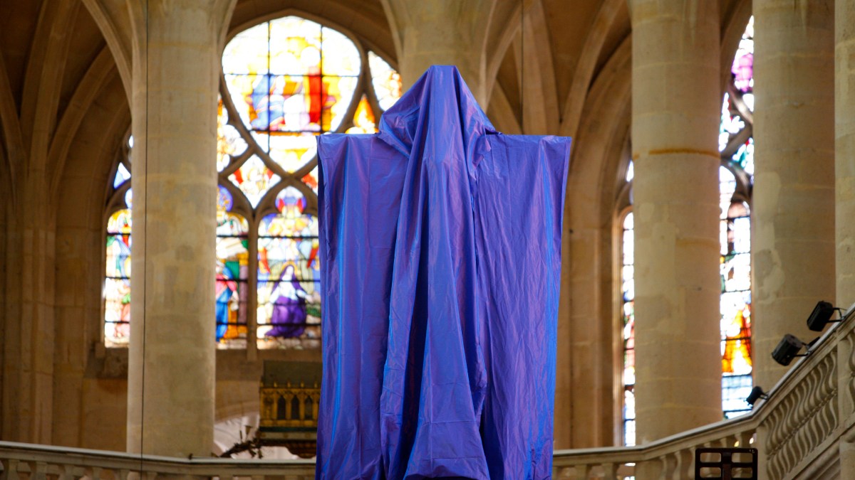 STATUE-VIOLET-EGLISE-SAMEDI-SAINT-GODONG