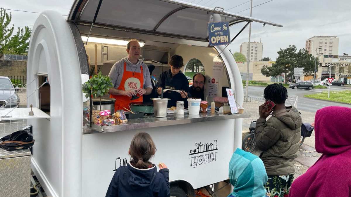 FRERE-TRUCK-2-FACEBOOK