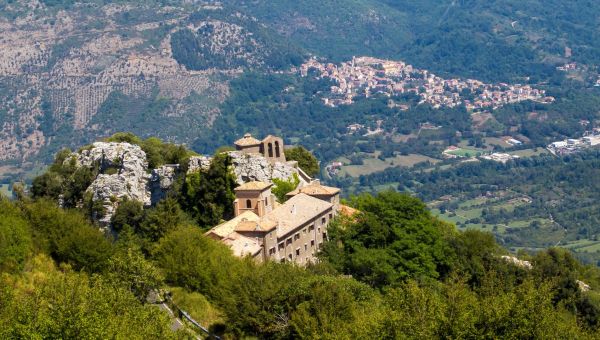 Sanktuarium na Mentorelli - ulubione miejsce modlitwy Jana Pawła II