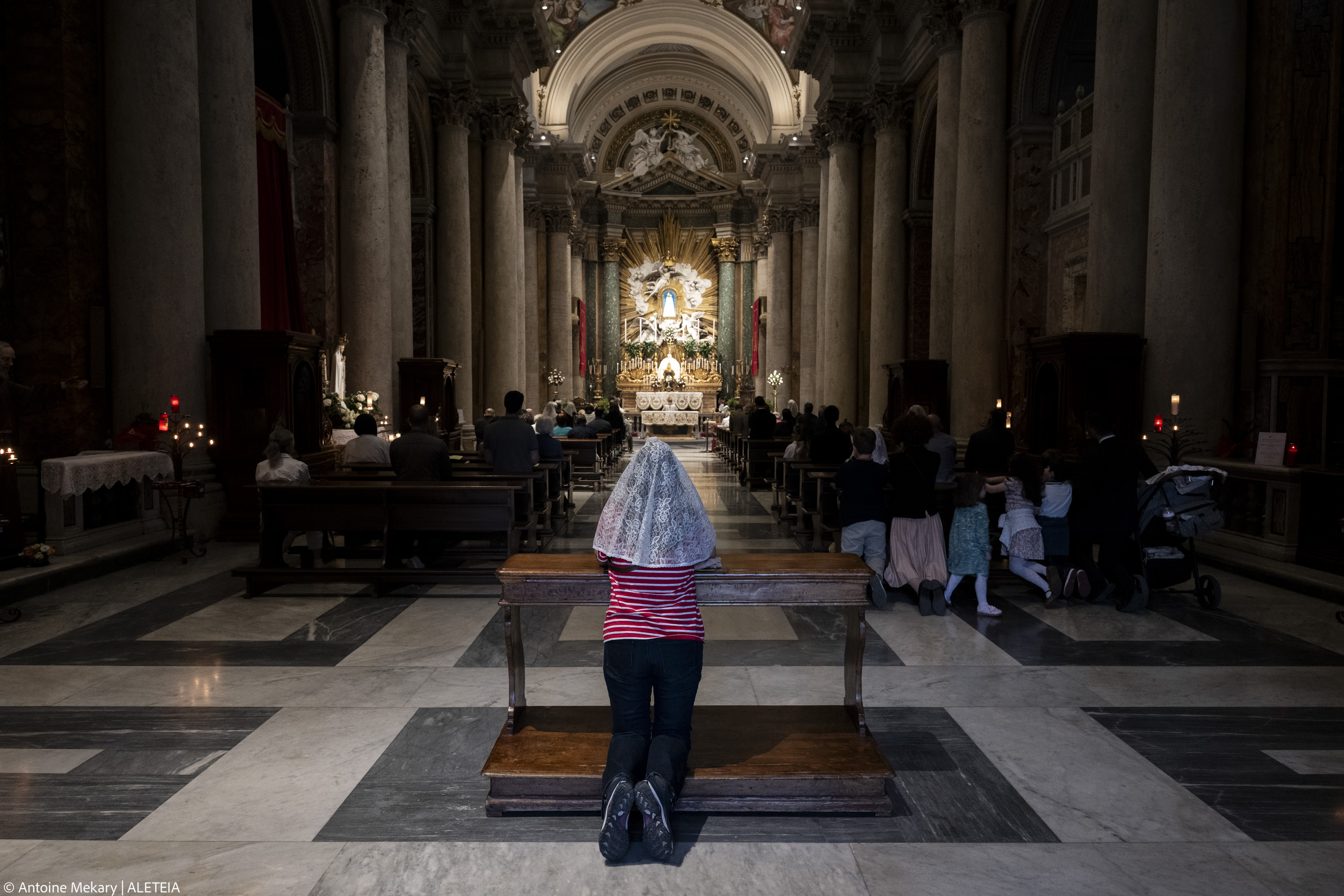 Hermosa adoración por la vida en Roma