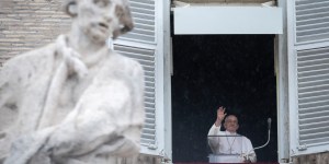 El Papa invita a dar espacio a la voz del Espíritu Santo