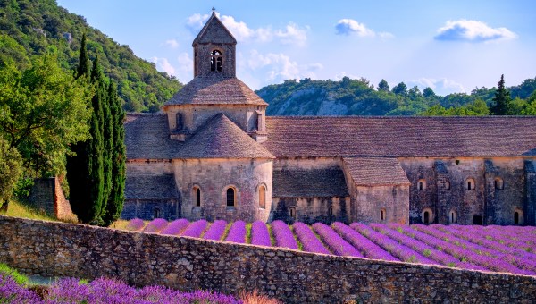 Corner Item Image - ¿Qué diferencia hay entre abadía, monasterio y convento?