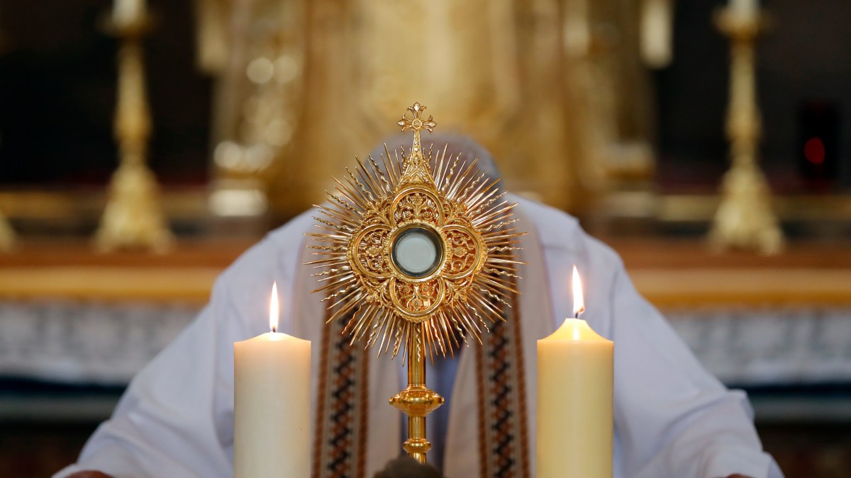 adoration.jpg