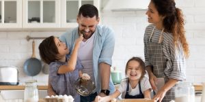Compartir historias de la familia es bueno para los niños