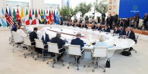 G7: el Papa intenta persuadir a líderes mundiales para recuperar el control sobre la IA