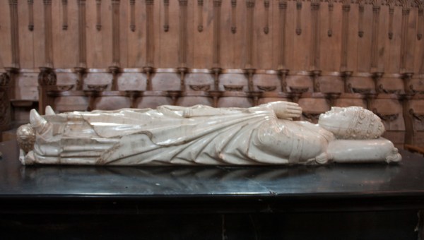 Cómo se comprobaba la muerte de un papa en el pasado