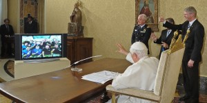 Benedicto XVI, el Papa que se entrevistó con astronautas en la ISS