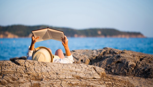 SUMMER-READ-BOOK
