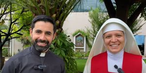 16 años después se reencuentran, consagrados a Dios